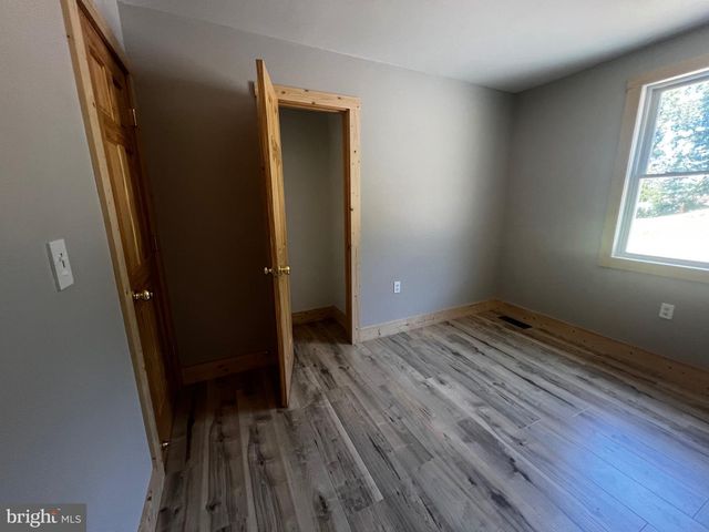 2066 DISPANET RD, Mathias, WV 26812