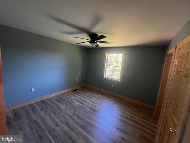 2066 DISPANET RD, Mathias, WV 26812