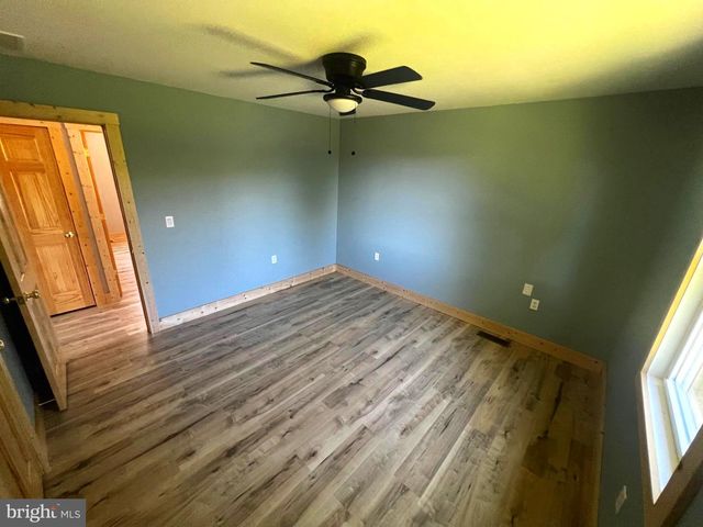 2066 DISPANET RD, Mathias, WV 26812