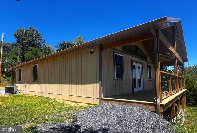 2066 DISPANET RD, Mathias, WV 26812