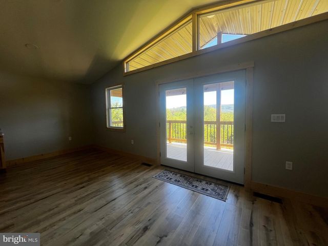 2066 DISPANET RD, Mathias, WV 26812