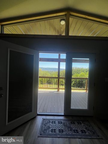 2066 DISPANET RD, Mathias, WV 26812