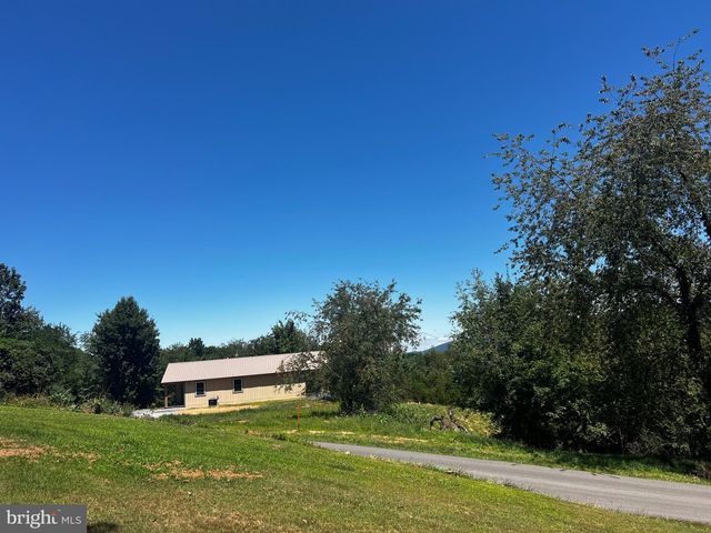 2066 DISPANET RD, Mathias, WV 26812