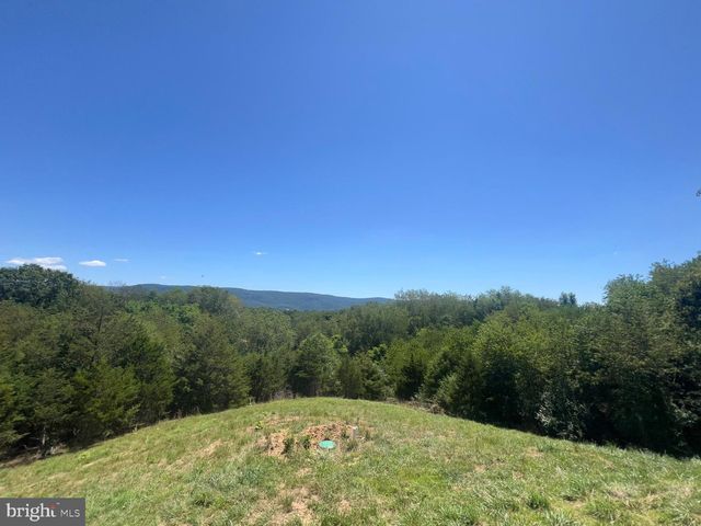 2066 DISPANET RD, Mathias, WV 26812