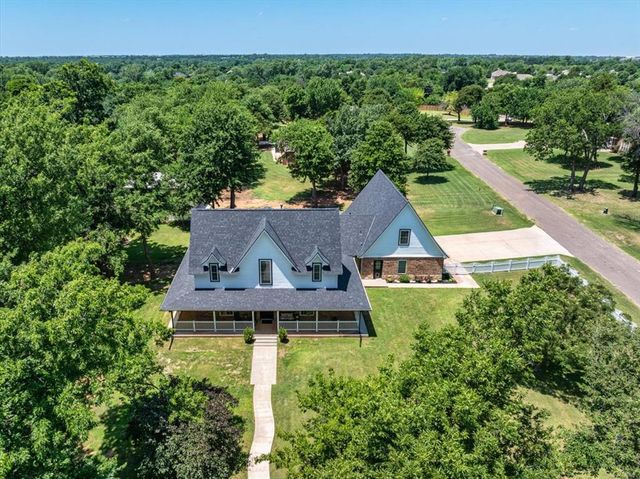 834 County Street 2984, Blanchard, OK 73010