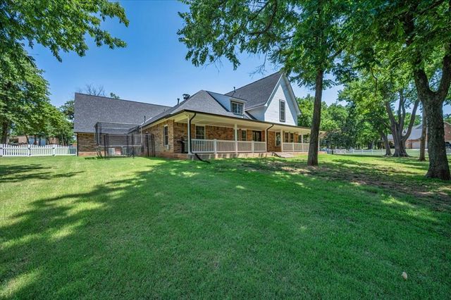 834 County Street 2984, Blanchard, OK 73010