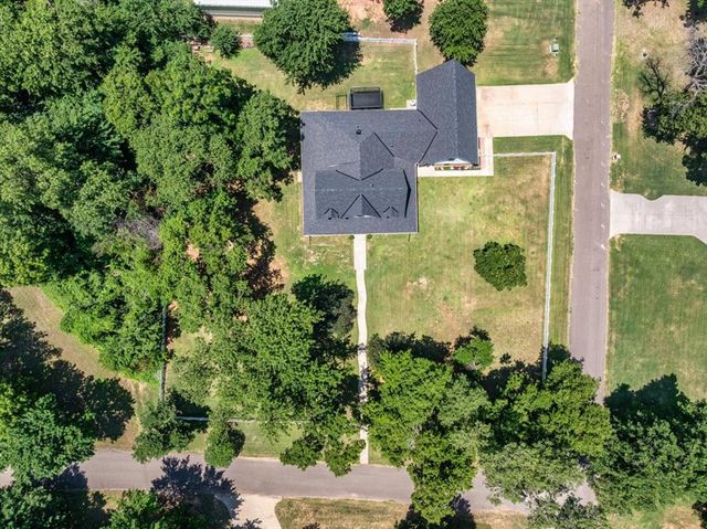 834 County Street 2984, Blanchard, OK 73010