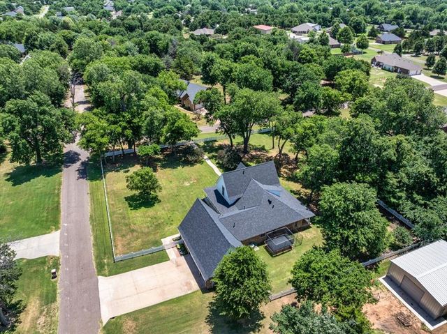 834 County Street 2984, Blanchard, OK 73010