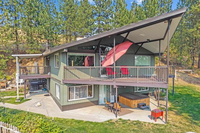 14361 E Bigelow Gulch Rd, Spokane, WA 99217 property photo
