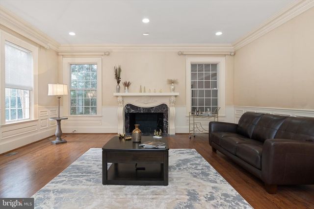 8537 OLD DOMINION DR, Mclean, VA 22102