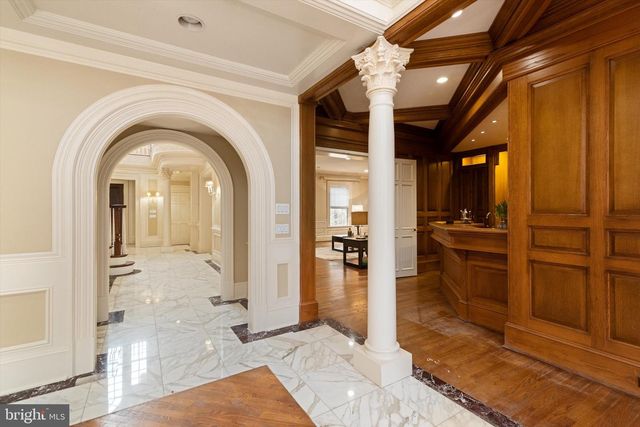 8537 OLD DOMINION DR, Mclean, VA 22102