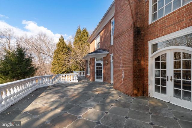 8537 OLD DOMINION DR, Mclean, VA 22102