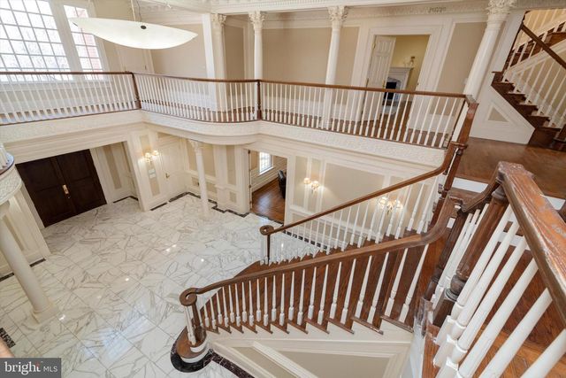 8537 OLD DOMINION DR, Mclean, VA 22102