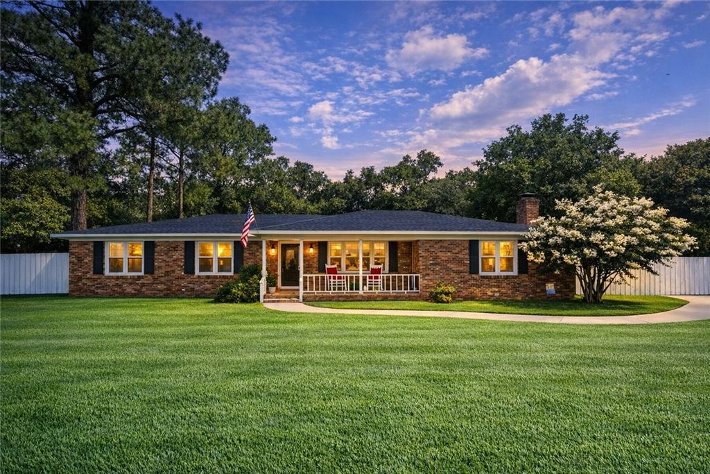 2026 Ellis Lane, Blackshear, GA 31516