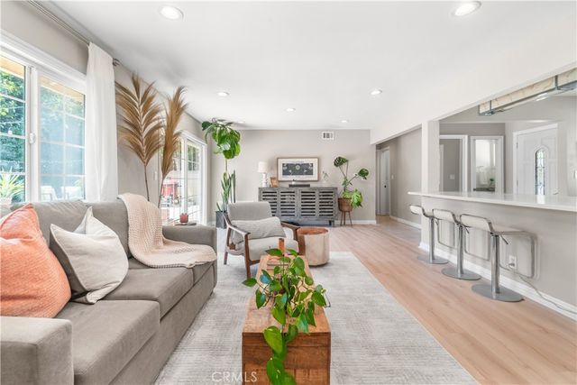 702 E Cumberland, Orange, CA 92865