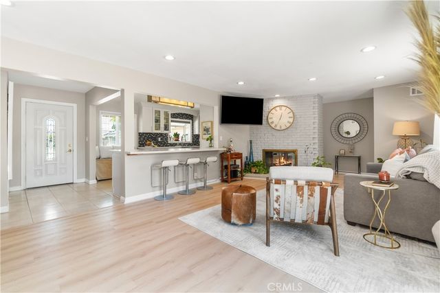 702 E Cumberland, Orange, CA 92865