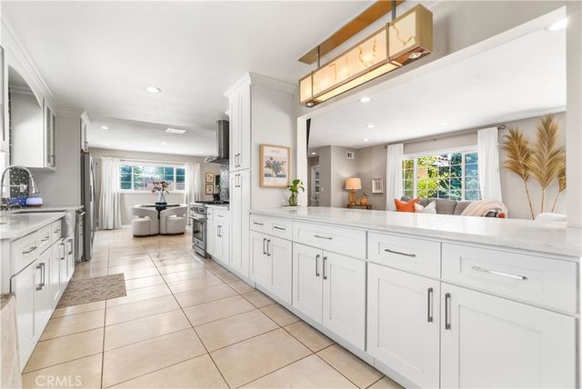 702 E Cumberland, Orange, CA 92865