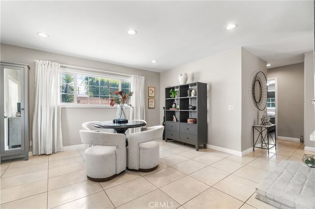702 E Cumberland, Orange, CA 92865