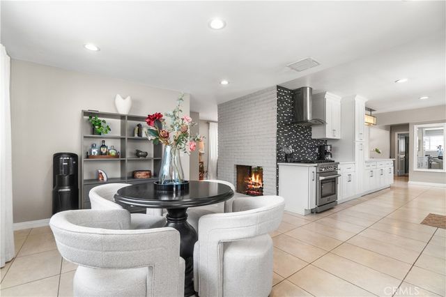 702 E Cumberland, Orange, CA 92865