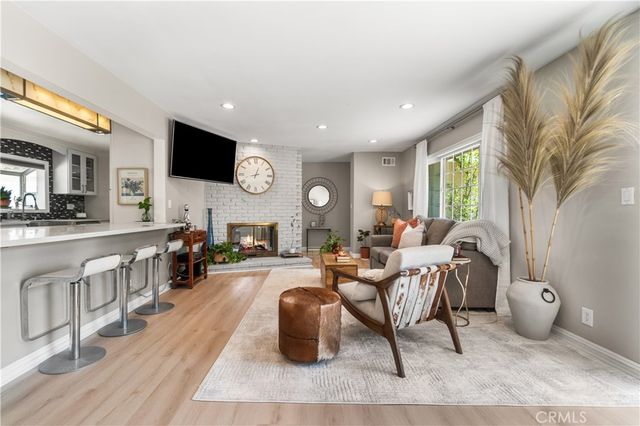 702 E Cumberland, Orange, CA 92865