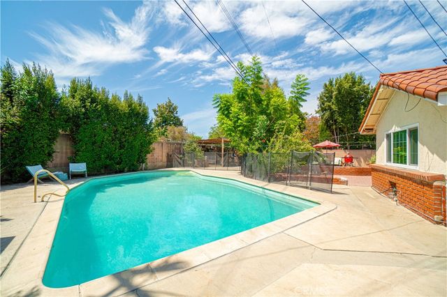 702 E Cumberland, Orange, CA 92865