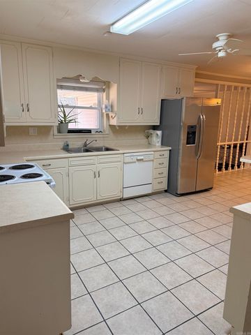 1109 Owens Ave, Jonesboro, AR 72401