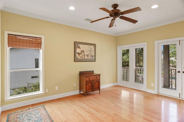 5 Harbor Lane, Kemah, TX 77565