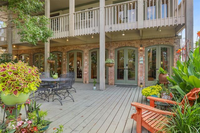 5 Harbor Lane, Kemah, TX 77565