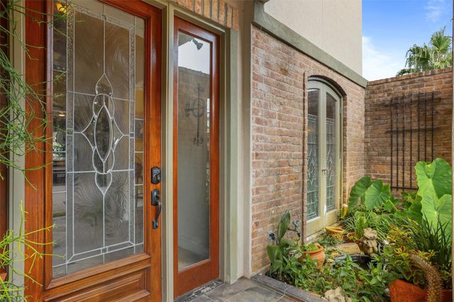 5 Harbor Lane, Kemah, TX 77565