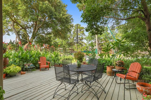 5 Harbor Lane, Kemah, TX 77565