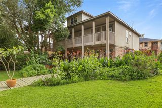 5 Harbor Lane, Kemah, TX 77565