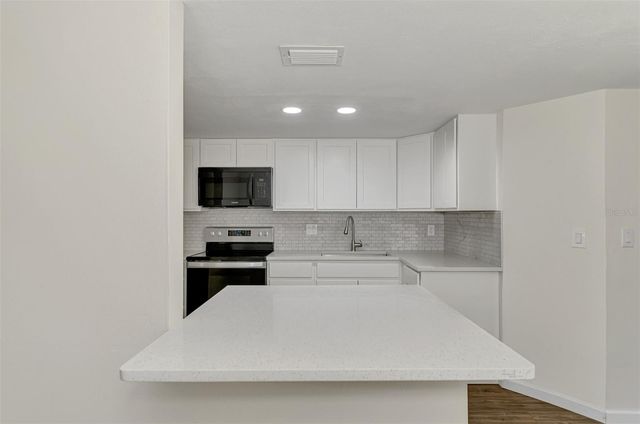 5026 WATER OAK DRIVE 102, Bradenton, FL 34207