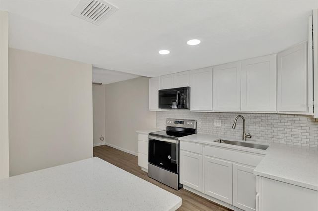 5026 WATER OAK DRIVE 102, Bradenton, FL 34207