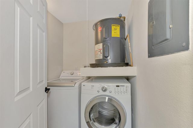 5026 WATER OAK DRIVE 102, Bradenton, FL 34207