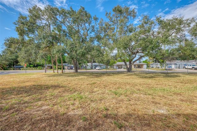 5026 WATER OAK DRIVE 102, Bradenton, FL 34207