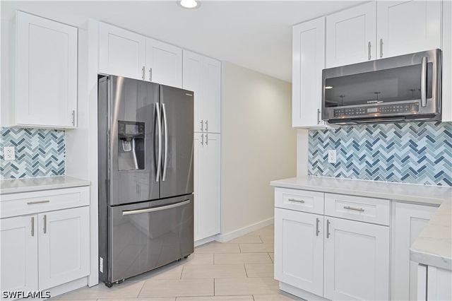 8719 Crest LN, Fort Myers, FL 33907