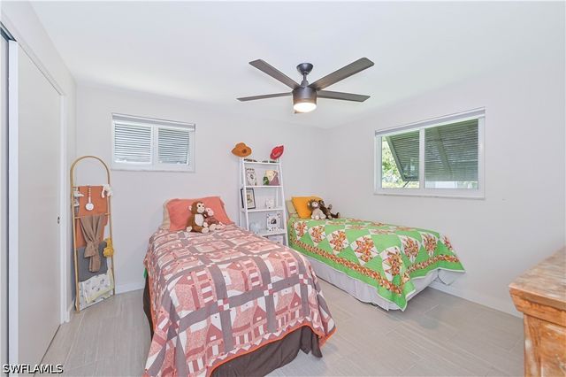 8719 Crest LN, Fort Myers, FL 33907
