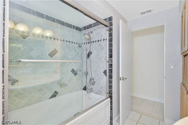 8719 Crest LN, Fort Myers, FL 33907