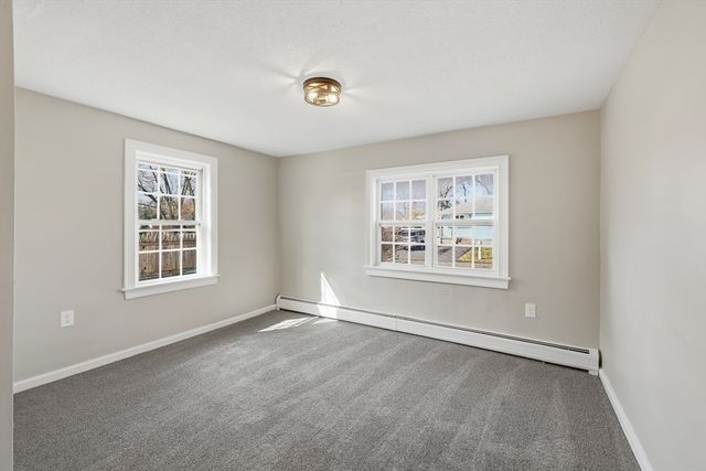 23 Sterling St, Chicopee, MA 01020