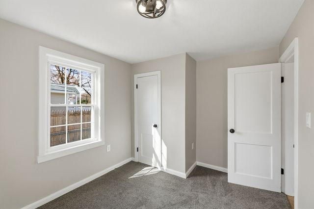 23 Sterling St, Chicopee, MA 01020