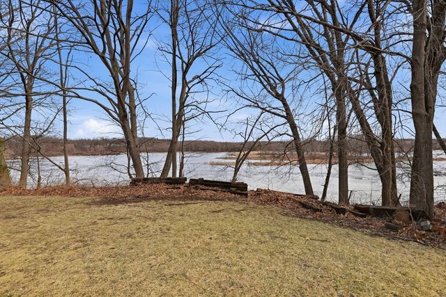 23 Sterling St, Chicopee, MA 01020