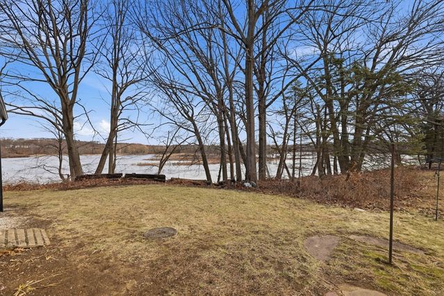 23 Sterling St, Chicopee, MA 01020