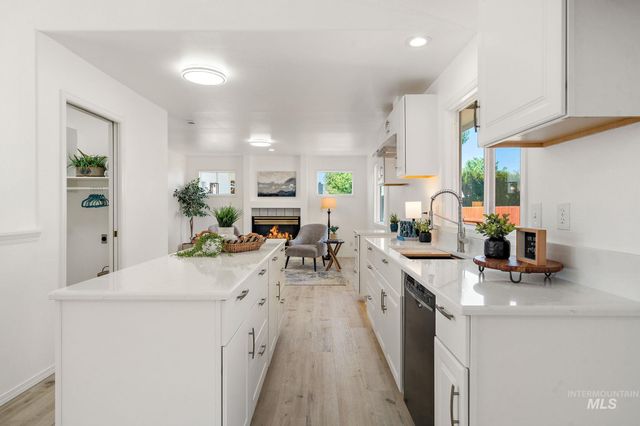 10838 W Tidewater Ct, Boise, ID 83713