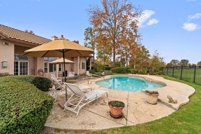 719 Shakeley Ln, Ione, CA 95640