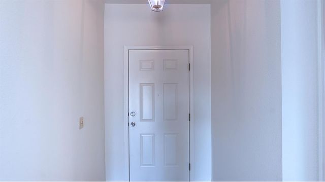 9 Graywood Ct, Sacramento, CA 95823