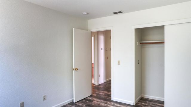 9 Graywood Ct, Sacramento, CA 95823