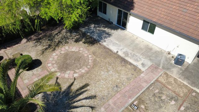 9 Graywood Ct, Sacramento, CA 95823