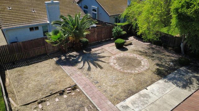 9 Graywood Ct, Sacramento, CA 95823