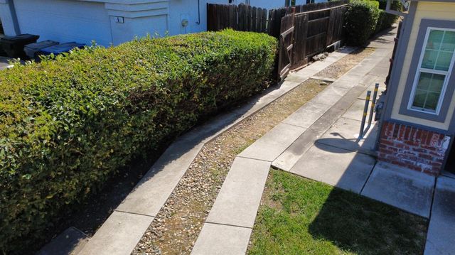 9 Graywood Ct, Sacramento, CA 95823