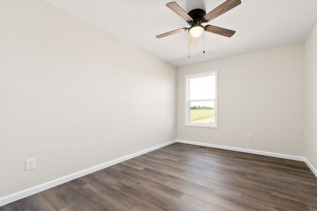 14305 Old Kentucky Rd, Walling, TN 38587